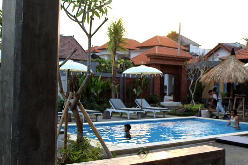 D Anyar And Surf